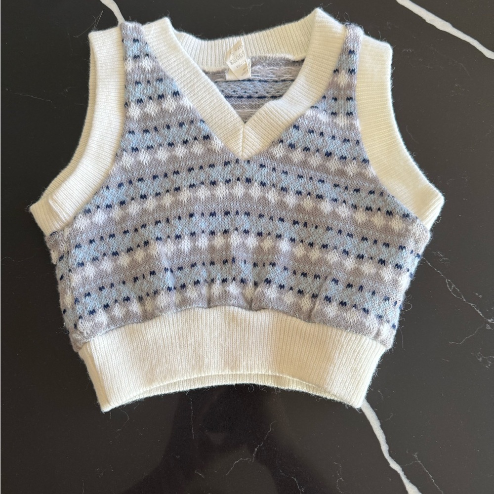 Vintage‎ Blue and White Knit Sweater Vest